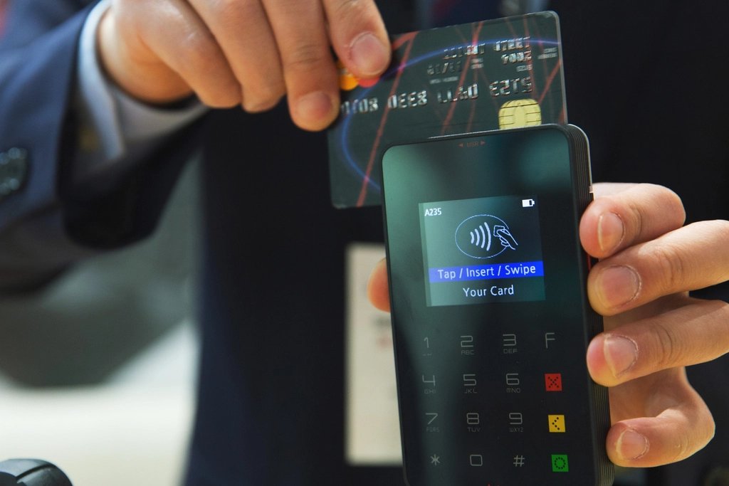 Side-by-side comparison of Shopify Payments, Stripe, and PayPal fee structures for Shopify stores